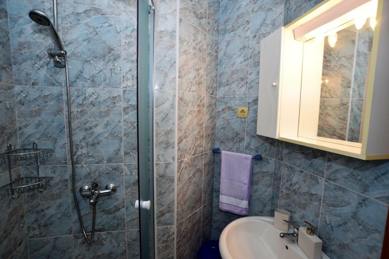 Privatni Smjestaj Most Otočac Exterior foto